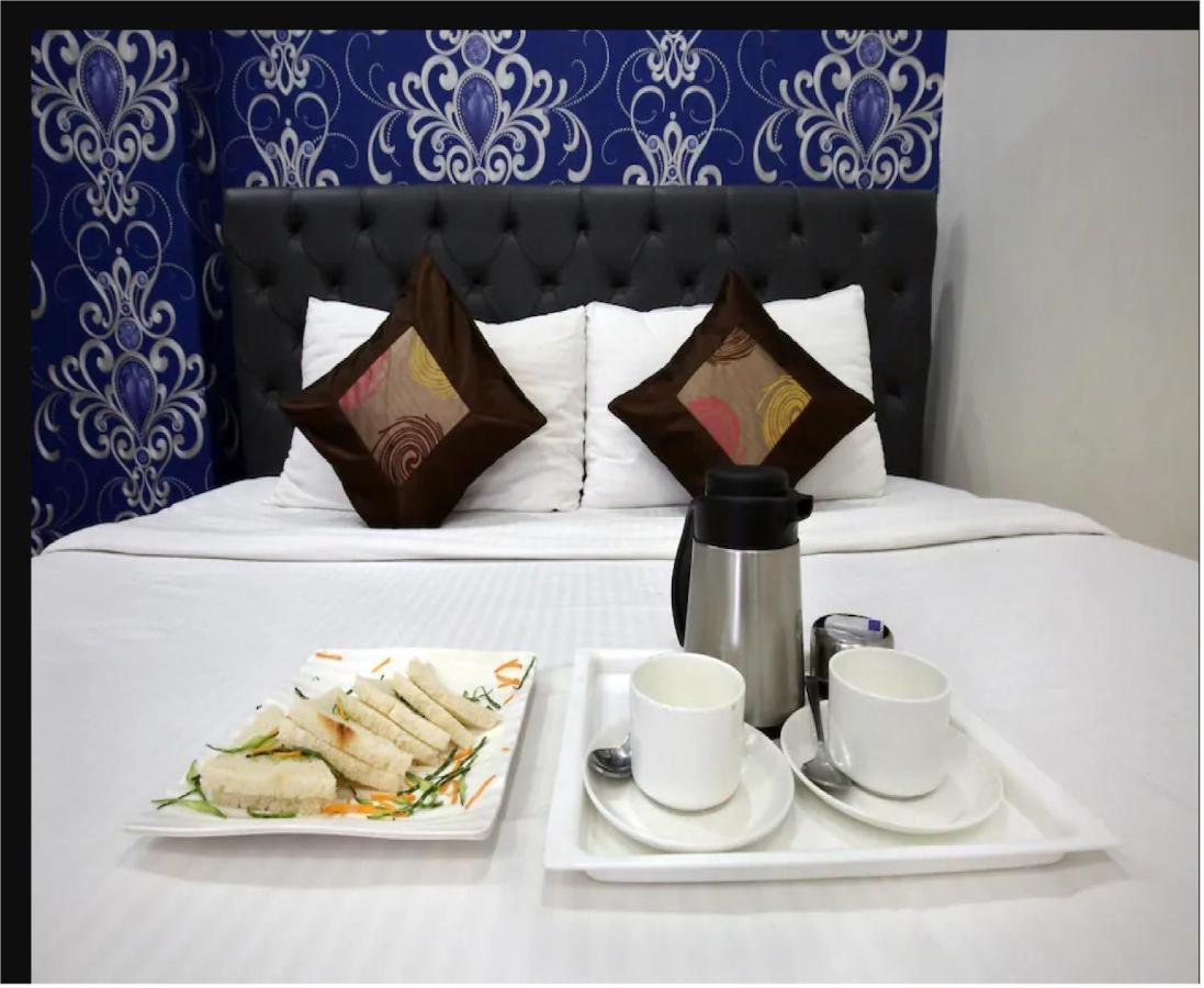 Hotel Cross Road By Wb Inn Unnao Eksteriør billede